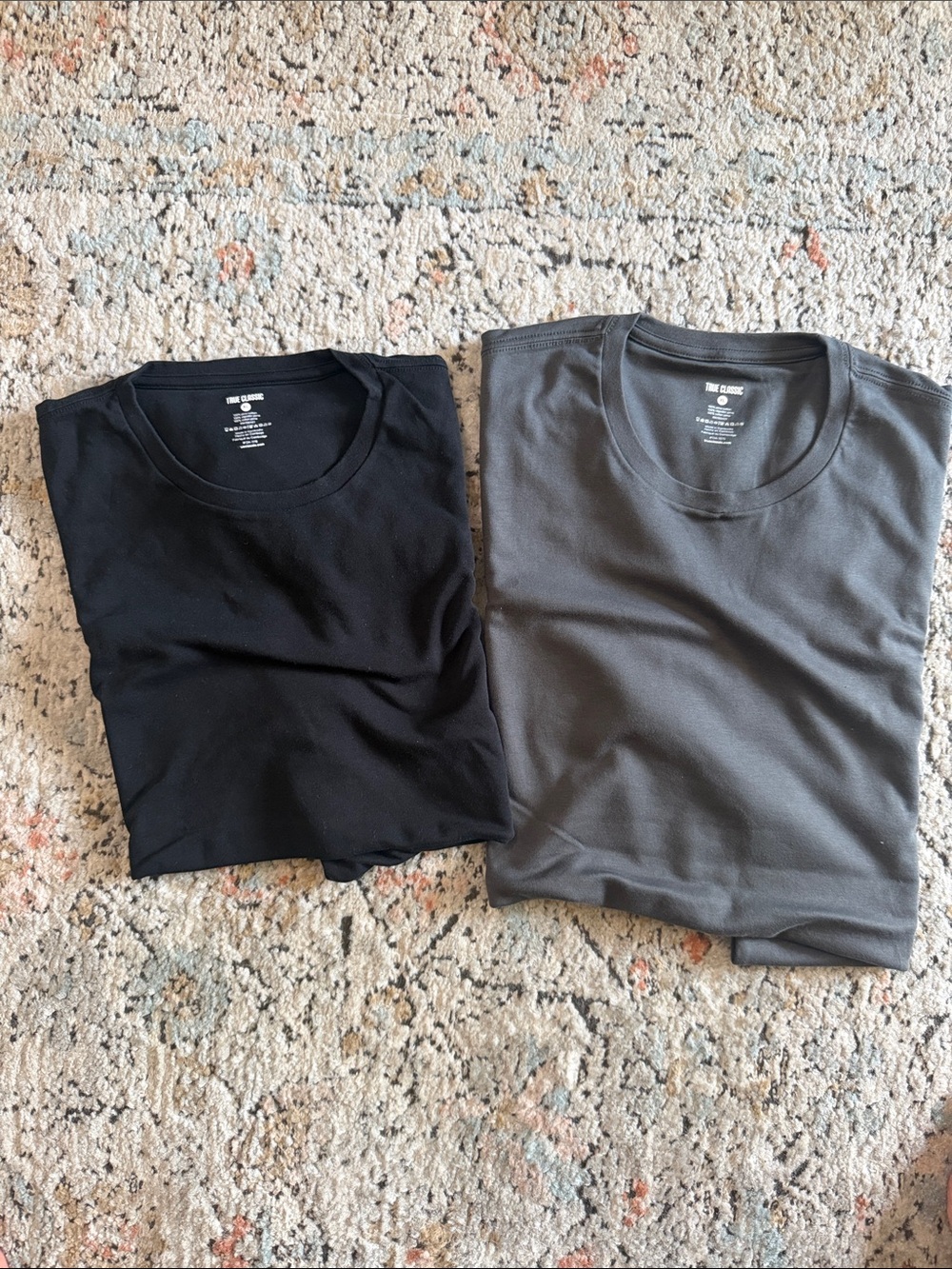True classic Men's Crew Neck T-Shirt - Black & Gray